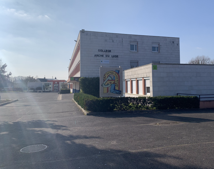 Séance de soutien scolaire au collège Arche du Lude